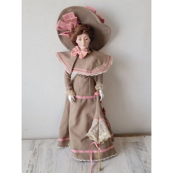 Franklin heirloom day at the race Gabriella porcelain doll collectible - Picture 1 of 16